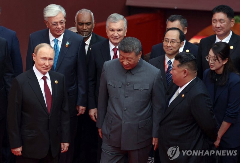 베이징에서 나란히 선 푸틴·시진핑·김정은 (출처=연합뉴스)