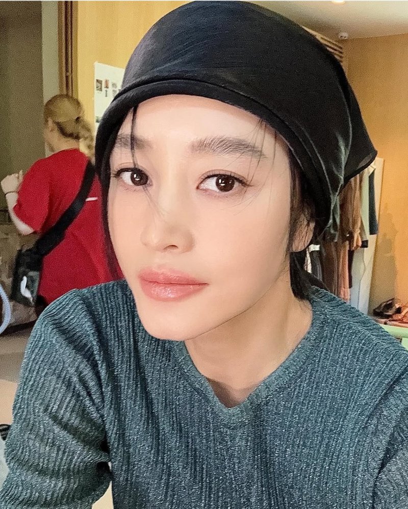 54세 김혜수 다정한 투샷 은은 미소 "오랜만에"