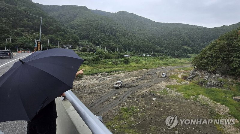 극한 가뭄 강릉에 찔끔 비 (출처=연합뉴스)