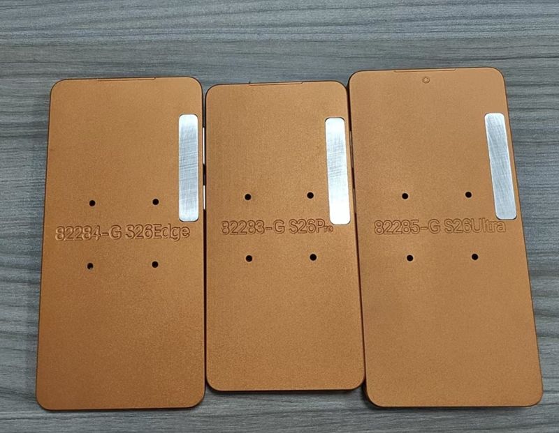 IT 팁스터 소니 딕슨이 X에 올린 갤럭시 S26 엣지·S26 프로·S26 울트라 모형 이미지