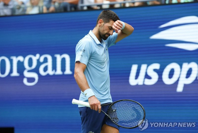 조코비치 '안 풀리네' (출처=연합뉴스)