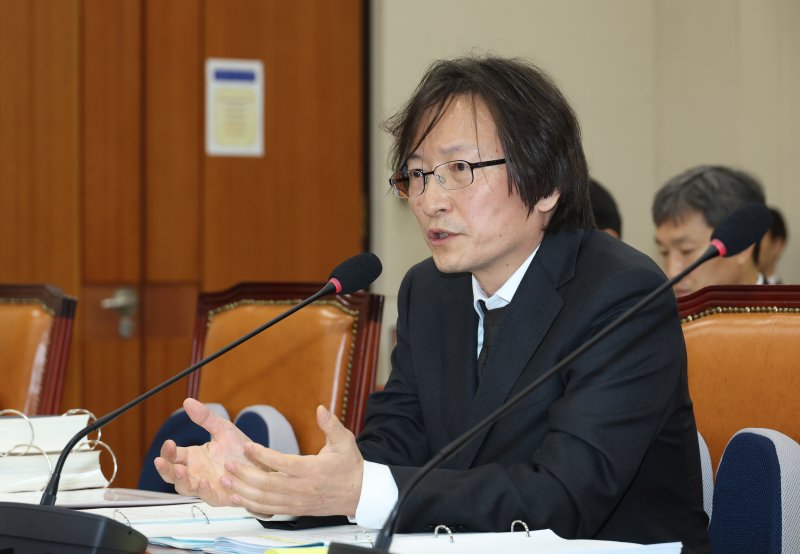 [서울=뉴시스] 고승민 기자 = 주병기 공정거래위원장 후보자가 5일 서울 여의도 국회에서 열린 정무위원회의 인사청문회에서 의원 질의에 답하고 있다. 2025.09.05. kkssmm99@newsis.com