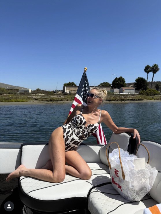 샤론 스톤, 67세의 수영복 사진 맞아? 군살 하나 없는 팽팽·탄탄 몸매