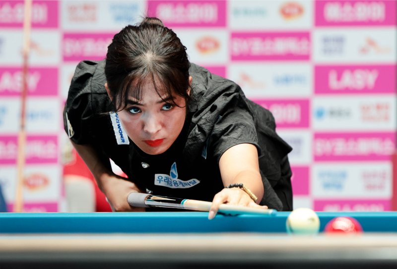 [서울=뉴시스] 프로당구 2025~2026시즌 4차 투어 'SY 베리테옴므 PBA-LPBA 챔피언십' LPBA 결승에 진출한 스롱 피아비. (사진=LPBA 제공) *재판매 및 DB 금지