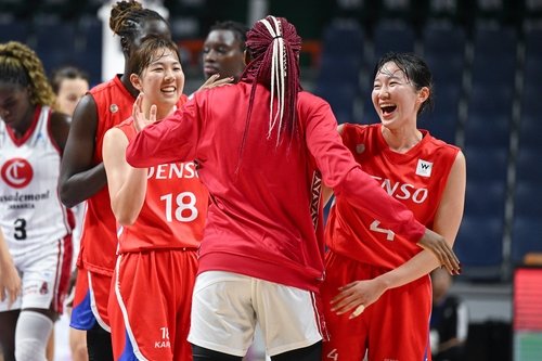 덴소 야부 미나미(왼쪽)와 가와이 마이(오른쪽) (출처=연합뉴스)