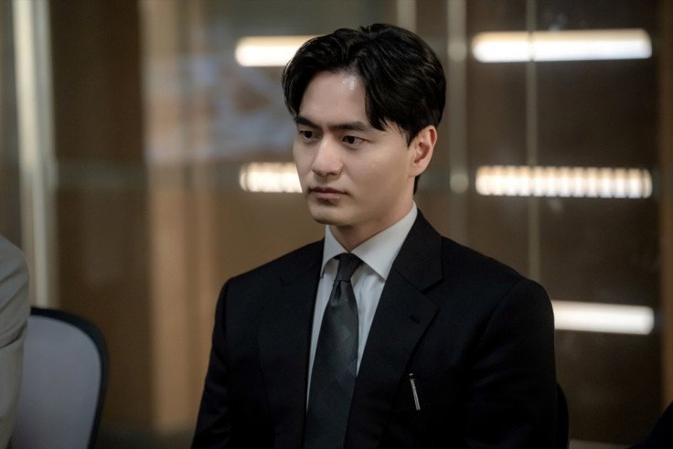 '에스콰이어' 이진욱, 전처 남편 이상엽과 대립…정채연 지원 사격