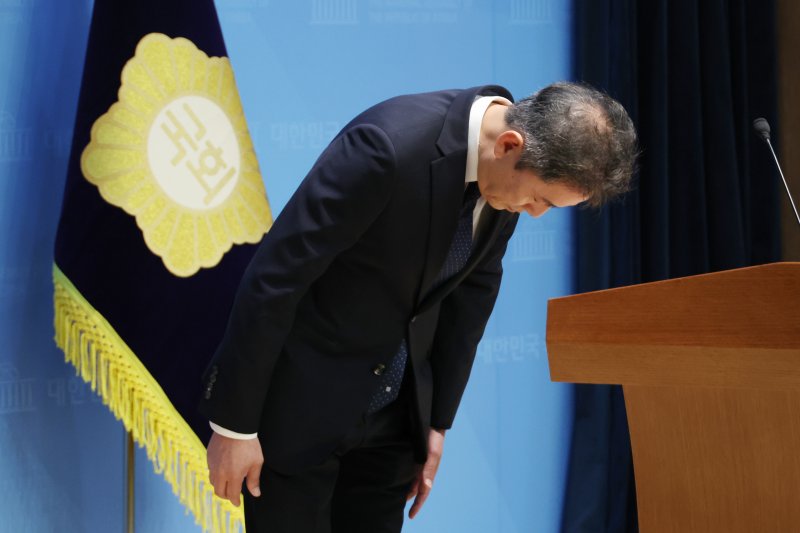 조국혁신당 사무총장 사퇴…"성 비위 사건 사과"