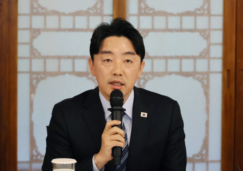 바카라 전략 대통령비서실장이 7일 서울 종로구 총리공관에서 열린 고위당정협의회에서 발언하고 있다. 연합뉴스