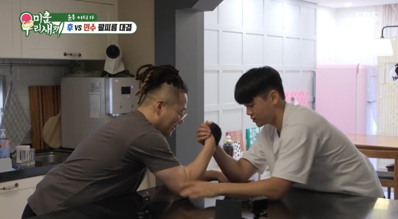 윤민수, 아들 윤후에 팔씨름 패배…난 초사이언인데