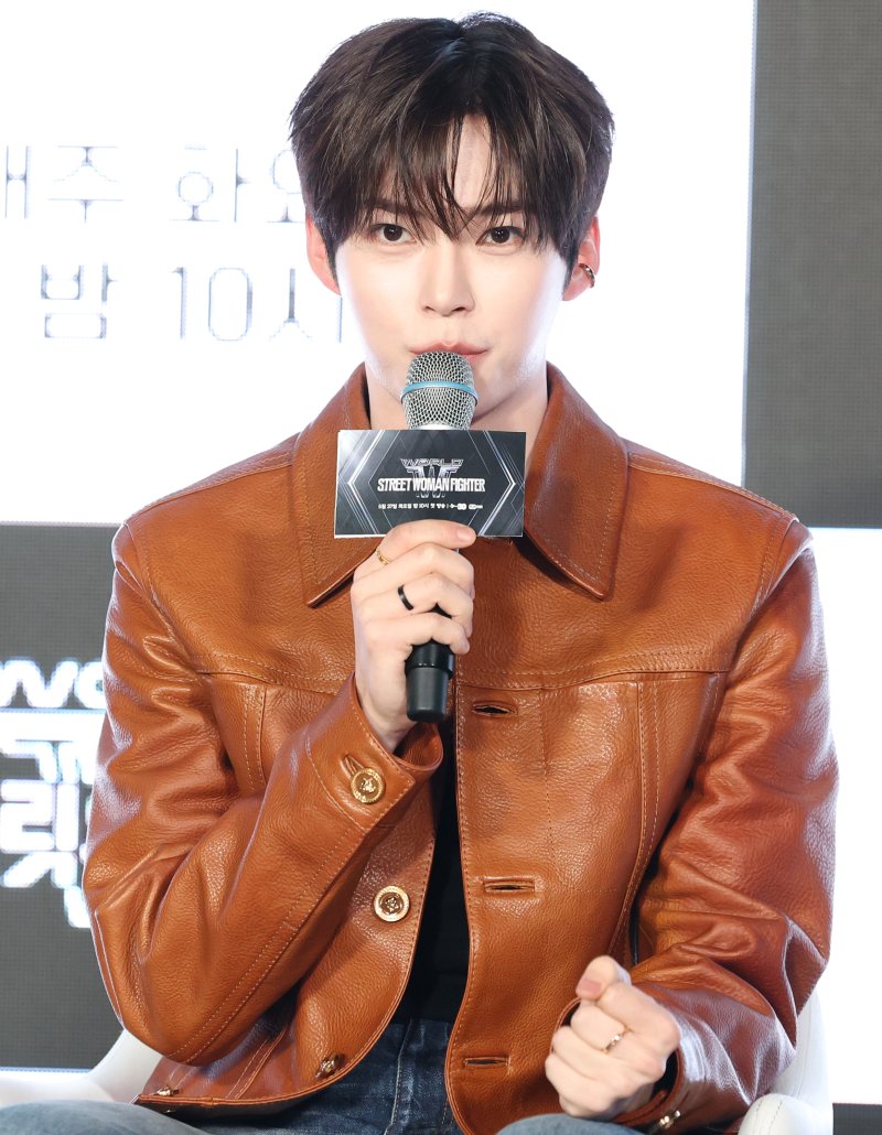 제베원 성한빈, '방지턱 신음' 논란 2차 사과 신중하지 못했다