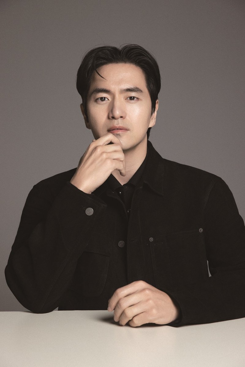 이진욱 일부러 더 주접·바보처럼…16살 연하 정채연과 호흡 비결