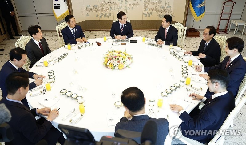 이재명 대통령, 여야 지도부 회동 (출처=연합뉴스)