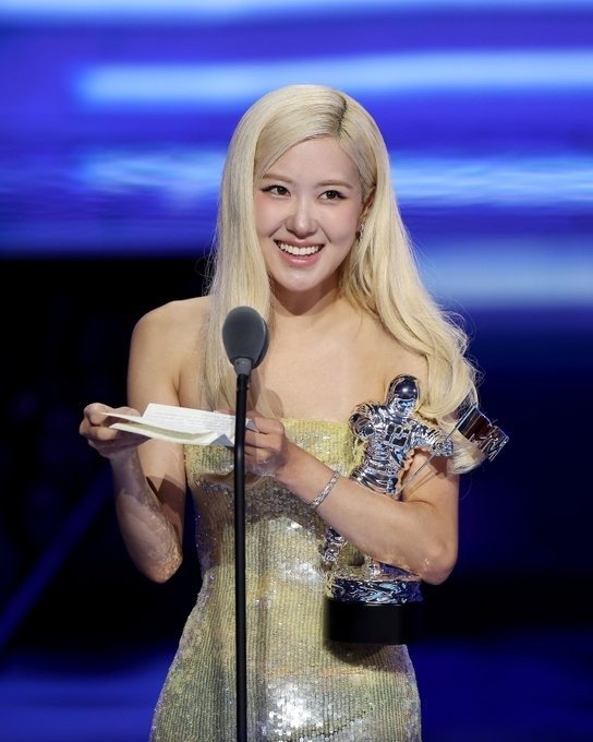 블랙핑크 로제, MTV VMA '올해의 노래' 수상 (출처=연합뉴스)