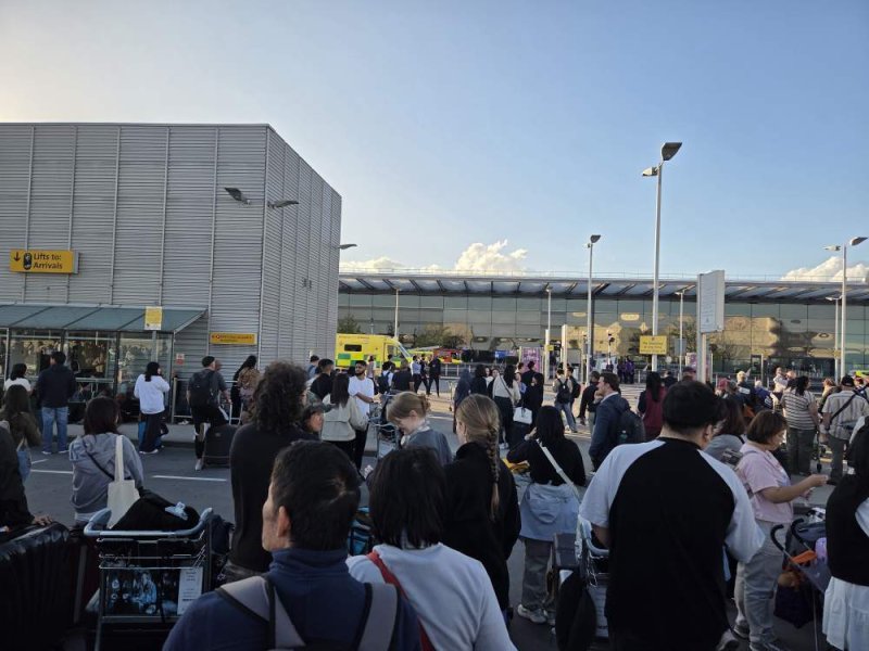 영국 런던 히스로 공항 제4터미널 출국장이 8일(현지시간) 폐쇄됐다. ⓒ News1 박주평 기자