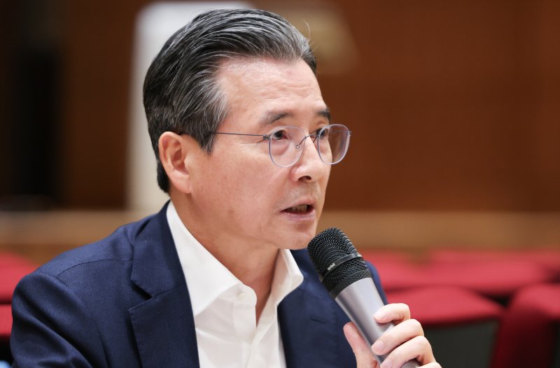 김용범 정책실장이 20일 서울 용산 대통령실 청사에서 열린 기자간담회에서 발언하고 있다. 2025.8.20/뉴스1 ⓒ News1 허경 기자