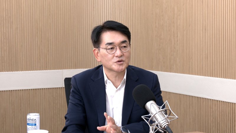 박용진 전 더불어민주당 의원이 4일 뉴스1TV '팩트앤뷰'에 출연해 질문에 답하고 있다.