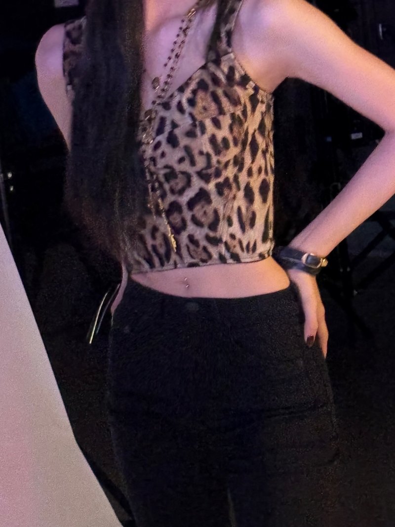 문가영, 강렬한 호피 민소매 스타일…잘록한 '개미허리' [N샷]
