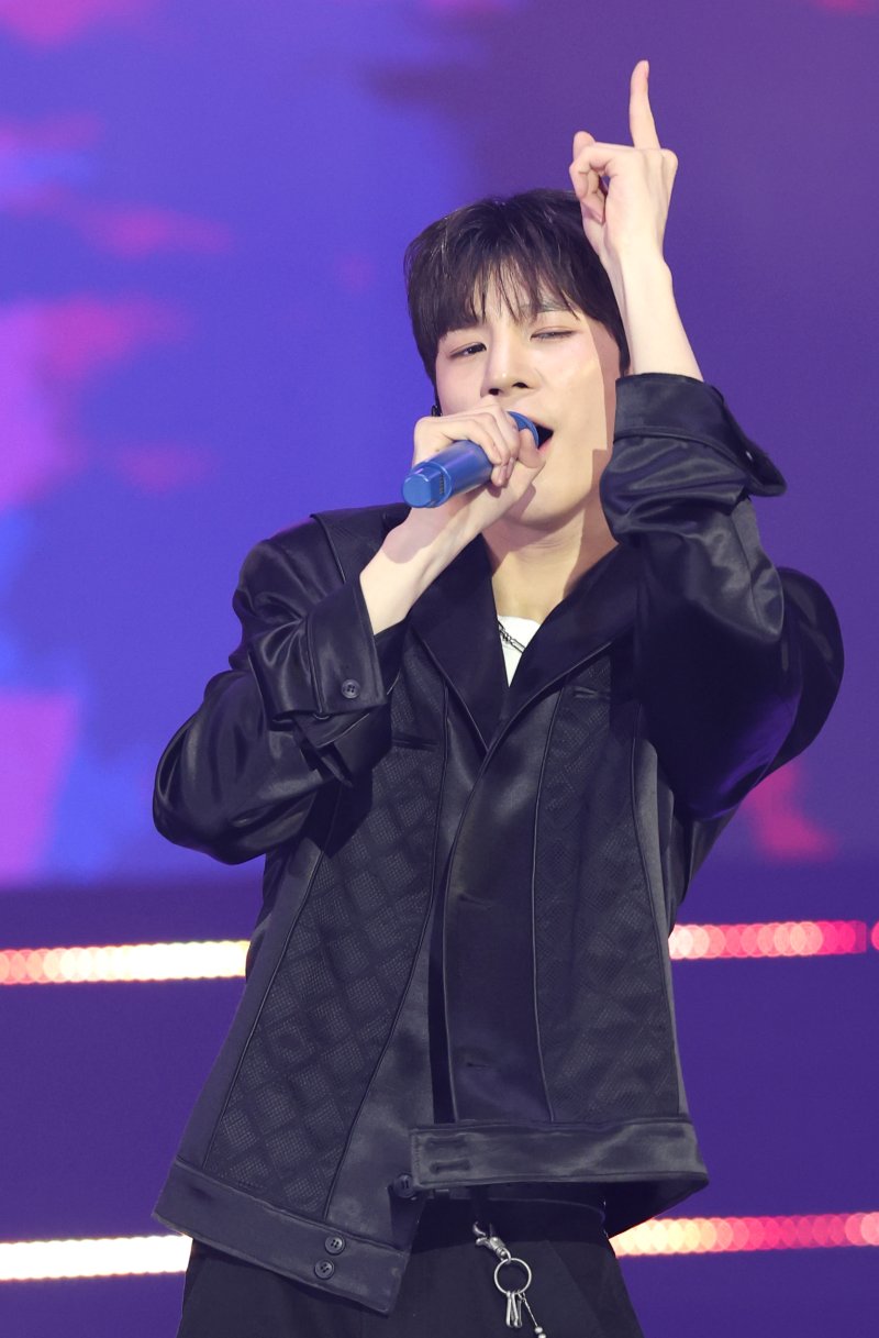 컴백 후 더 뜨거워진 인기…임영웅, 굳건한 1위 [스타1픽]