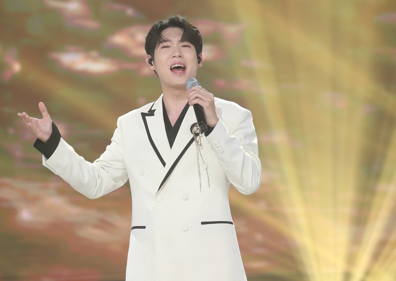 컴백 후 더 뜨거워진 인기…임영웅, 굳건한 1위 [스타1픽]