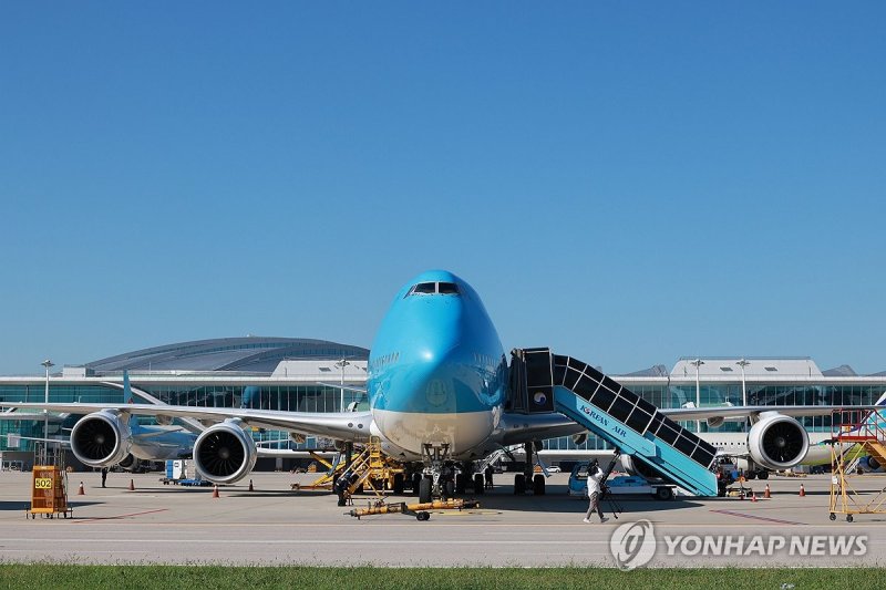 인천서 이륙 준비하는 미국 구금 한국인 귀국편 전세기 (출처=연합뉴스)