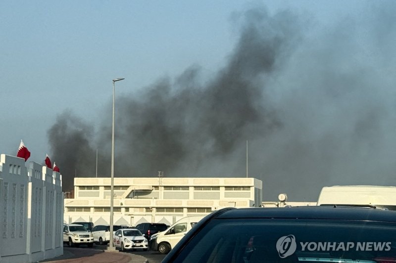 9일(현지시간) 이스라엘군의 공습으로 카타르 도하에서 폭발이 일어난 모습 (출처=연합뉴스)