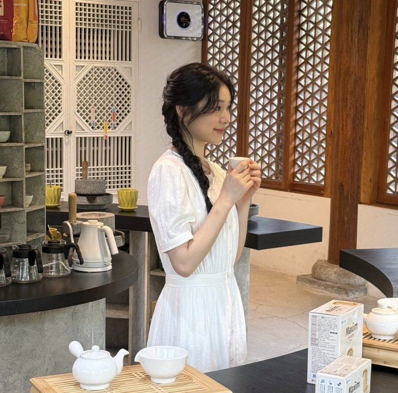 김연아, 우아한 화이트 원피스 룩…청초 비주얼 [N샷]