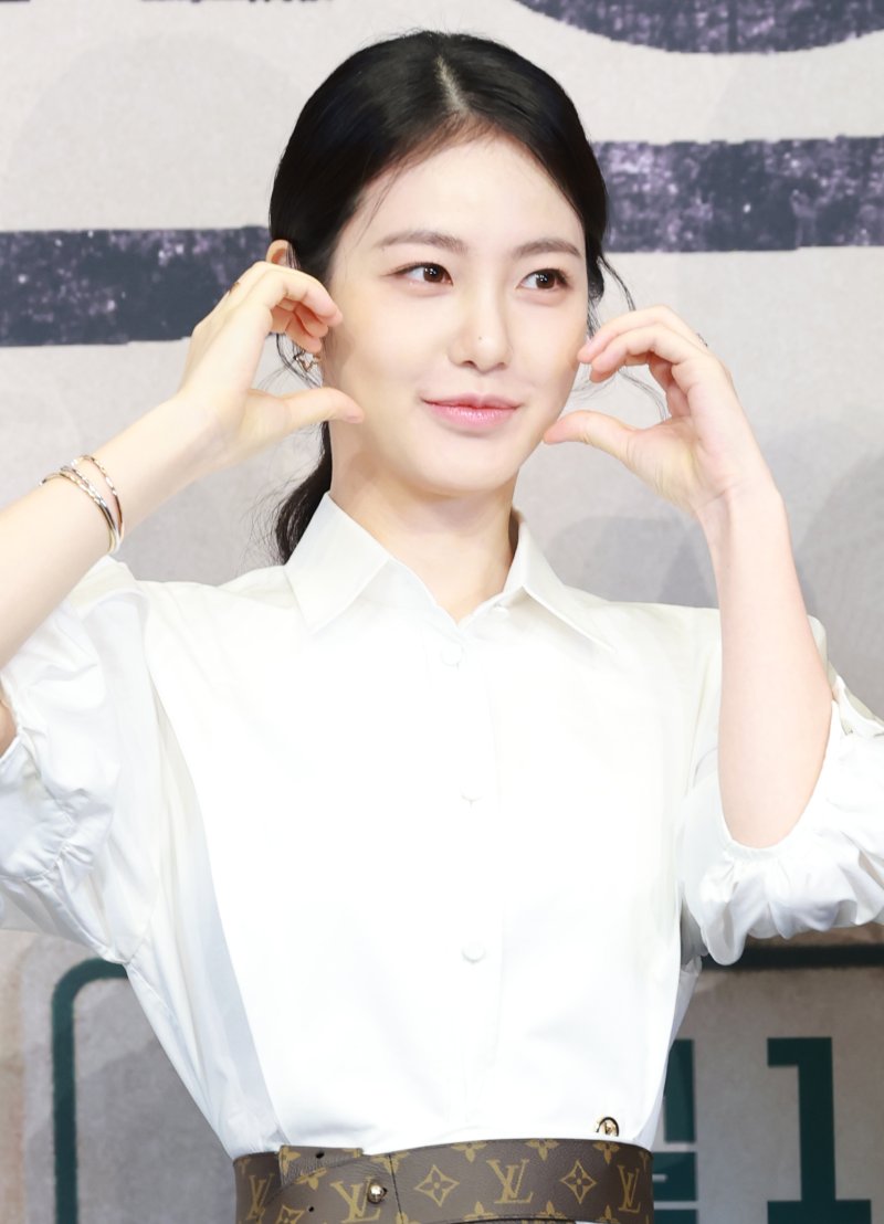 '백번의추억' 신예은 어느 시대 던져놔도 적응 가능 달란트 가졌다