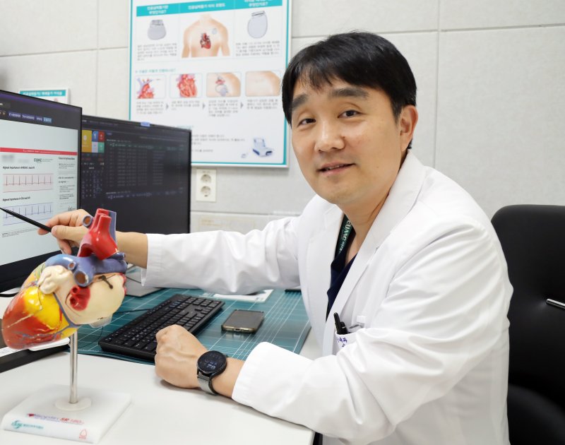 박준범 이대목동병원 순환기내과 교수가 부정맥 치료 방법에 대해 설명하고 있다. 이대목동병원 제공