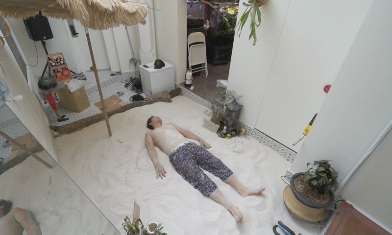 김대호, 집에서 백사장 로망 실현…모래 20박스 쏟아 만든 '대운대'