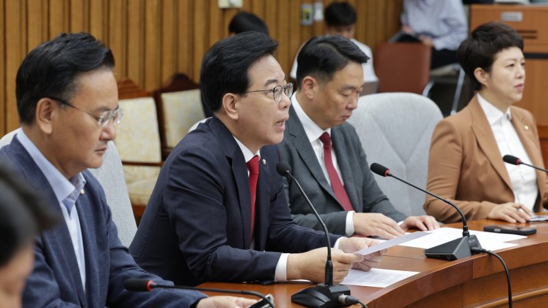 송언석 국민의힘 원내대표가 12일 오전 서울 여의도 국회에서 열린 원내대책회의에서 발언하고 있다. 2025.9.12/뉴스1 ⓒ News1 신웅수 기자