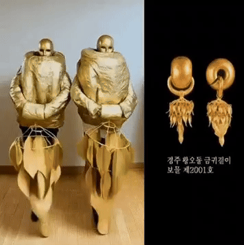 보물 제2001호인 '경주 황오동 금귀걸이'(오른쪽)를 표현해 직접 제작한 분장 의상을 선보인 참가자. /영상=온라인 커뮤니티