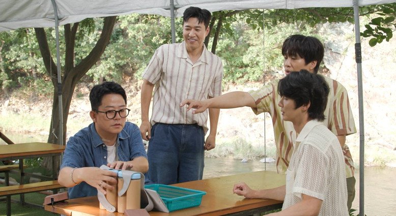 "너 결혼해?" 절친 차태현도 몰랐다…김종국 결혼 보도 당일 영상통화