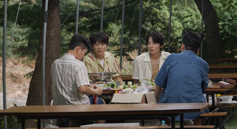 너 결혼해? 절친 차태현도 몰랐다…김종국 결혼 보도 당일 영상통화