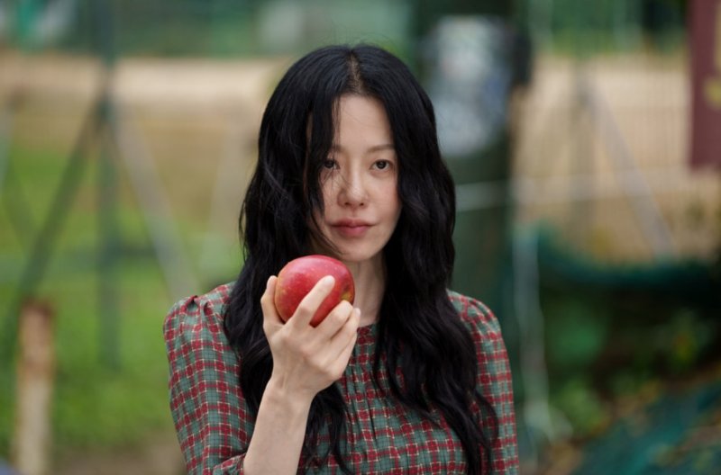 '사마귀' 연쇄살인마 고현정은 왜 추앙받나…'빨간사과 신' 공개