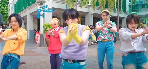 [샷!] "우리 오빠들 극락 가시길" (출처=연합뉴스)