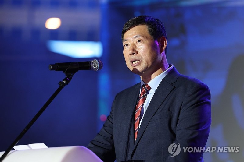 아프리카 패션쇼 축사하는 황대일 사장 (출처=연합뉴스)