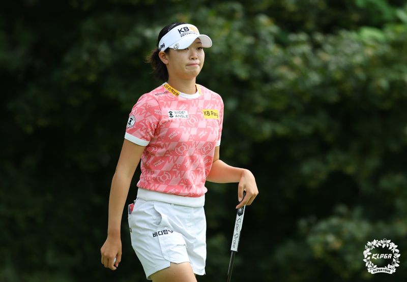 14일 경기도 포천 아도니스 컨트리클럽에서 열린 OK저축은행 읏맨 오픈에서 방신실이 우승하면서 이예원과 함께 3승 고지에 들어가게 됐다. KLPGA 제공