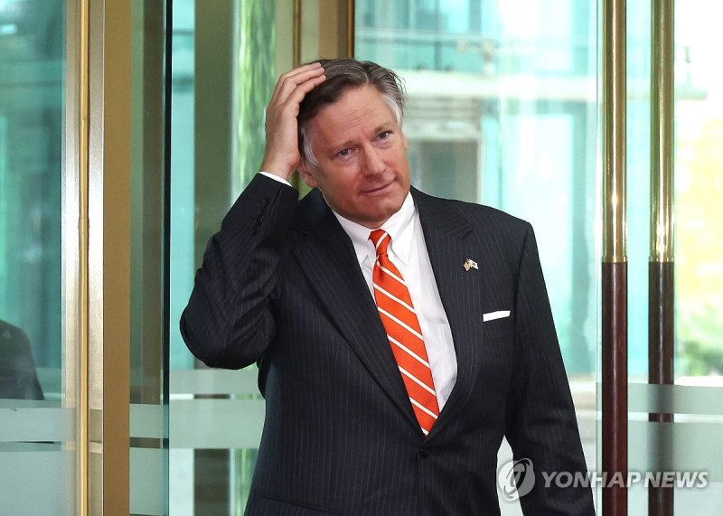 외교부 들어서는 미 국무부 부장관 (출처=연합뉴스)