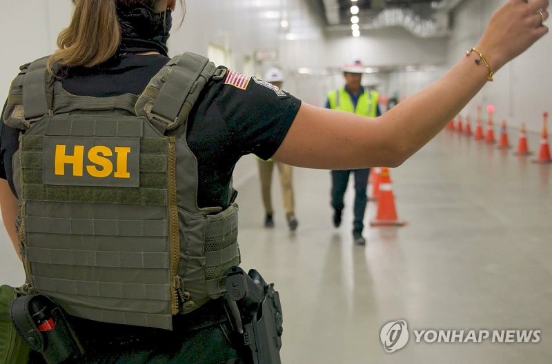 美, 韓현장 이민단속 사진 공개 (출처=연합뉴스)