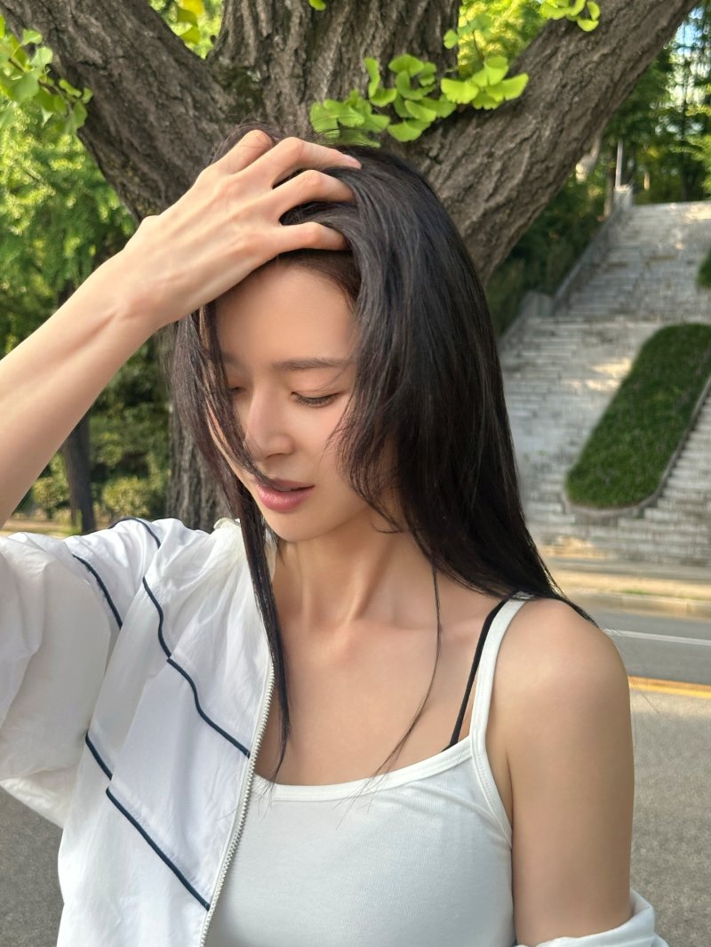 권나라, 산뜻한 '청량' 미모…글래머 몸매까지 [N샷]