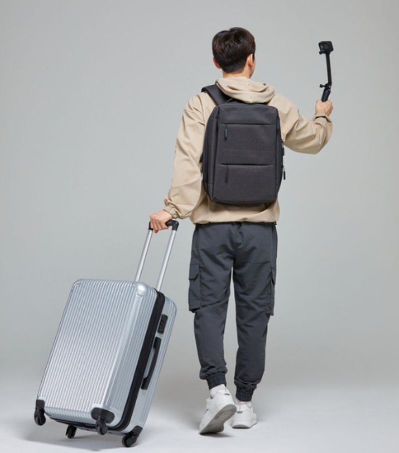 퇴사 후 유튜버 전향한 아들, 벌레 먹방에 절벽 인증샷 하다가... 부모의 사연 