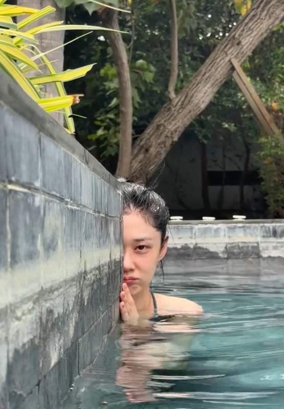 '44세' 장나라, 수영복 입은 모습 이례적 공개…늙지 않는 마법의 미모 [N샷]