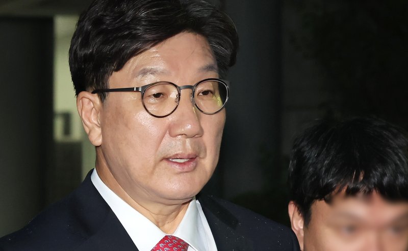먹튀없는 바카라사이트 국민의힘 의원이 16일 오후 서울 서초구 중앙지방법원에서 '통일교 불법 먹튀없는 바카라사이트자금 수수' 의혹(먹튀없는 바카라사이트자금법 위반 혐의) 관련 구속 전 피의자 심문(영장실질심사)를 마치고 법원을 나서고 있다. 2025.9.16/뉴스1 ⓒ News1 장수영 기자