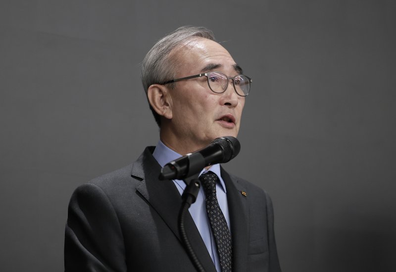 김영섭 KT 대표이사가 11일 서울 종로구 KT 광화문빌딩 웨스트 사옥에서 소액결제 피해 관련 기자 브리핑을 하고 있다. (공동취재) 2025.9.11/뉴스1 ⓒ News1 박지혜 기자