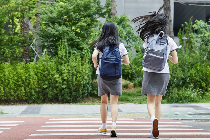 “누가 여중생들 데려간다” 신고 받고 추적했더니... 반전