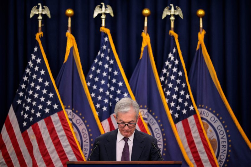 경제협력개발기구(OECD)가 23일(현지시간) 미국 연방준비제(연준)는 내년 초까지 세 번 더 금리를 내릴 여력이 있다고 진단했다. 제롬 파월 연준 의장이 17일 워싱턴 연준 청사에서 기자회견을 하고 있다. AFP 연합