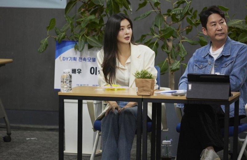 이선빈, DY기획 모델 된다…'직장인들2' 출격