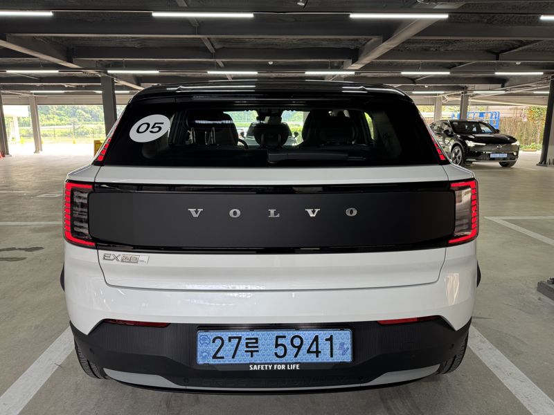 볼보 EX30 크로스컨트리 후면. 정원일 기자