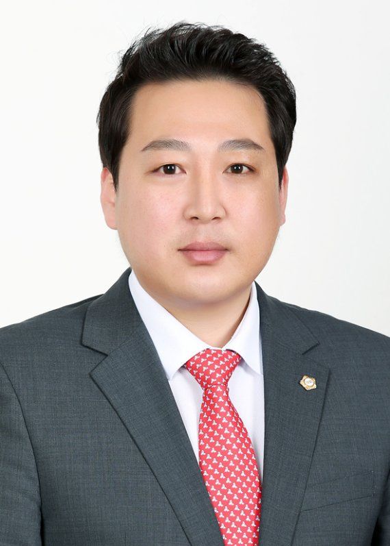 짬뽕서 바퀴벌레 발견돼서 민원, 군의원 단골집인데..