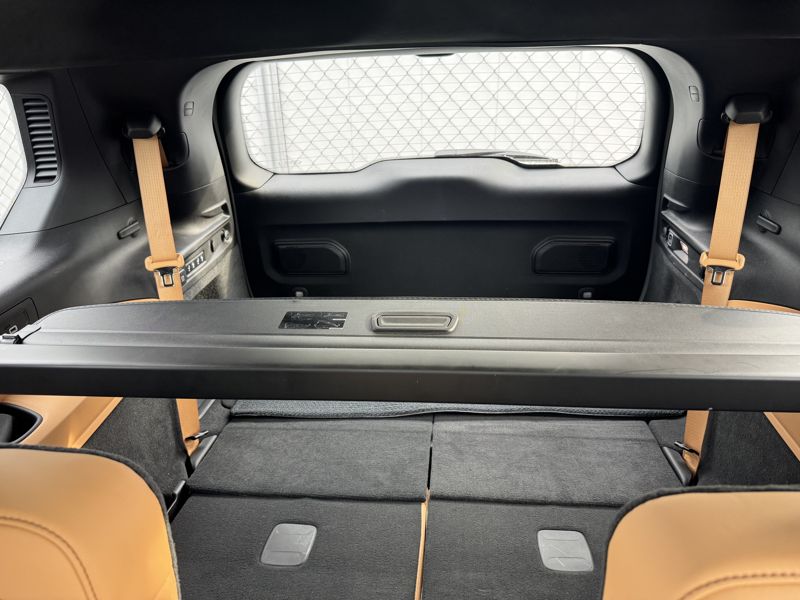 지프 그랜드 체로키L의 3열을 접었을 때 후면 공간. 정원일 기자